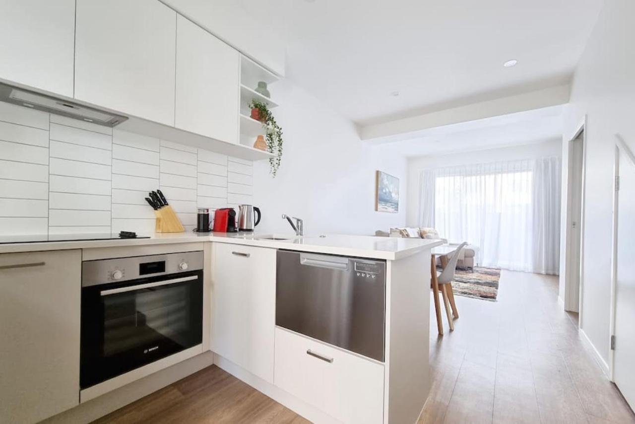 Huntington Townhouse With Patio And Parking Villa Auckland Exterior photo
